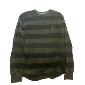Grunge skater volcom thermal